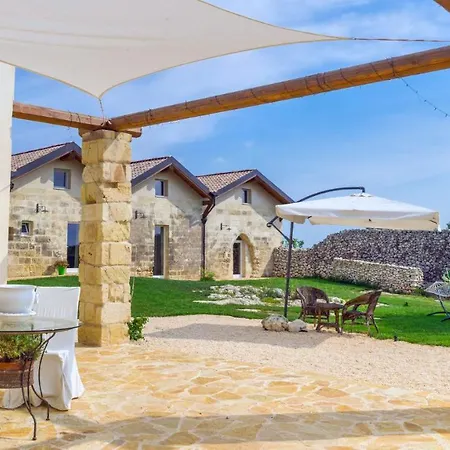 Bed & Breakfast Falcon Luxury